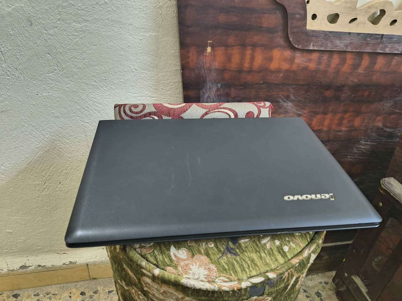 لابتوب لينوفو سلم 
معالج Amd E-7
رام 6 كيكا DDR3
هارد 320 كيكا hdd
كارت شاشة خارجي Amd R2  واحد كيكا 
شاشة حجم 15.6 سلم حديث فول HD
بطارية ممتازة حدود ساعتين 
لابتوب نظافة عالية جدا جدا واداء سلس وسريع 
السعر120
مكاني بغداد الاعظمية بغداد, العراق


**إذا كنت صاحب هذا الإعلان وتريد حذفه لأي سبب، رجاءا أرسل رسالة إلى الدعم الفني**