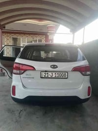 سياره سورنتو موديل ٢٠١٤ مكينه ٢٤٠٠دوش  المواصفات خليجي بصمه تحكمات مري...