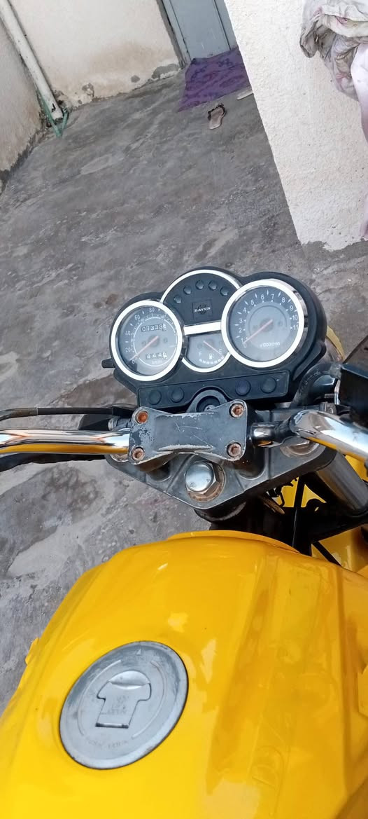 سلام عليكم غوالي دراجه دايوان بانده للبيع موديل 16اوراق مكفوله لاتنقيص ولا تبخير كهربائيات كول شغاله دشبول شغال السعر 700وبيه مجال الاتصال على *********** اخوان ممتواجد على النت الي يريد يتصل
