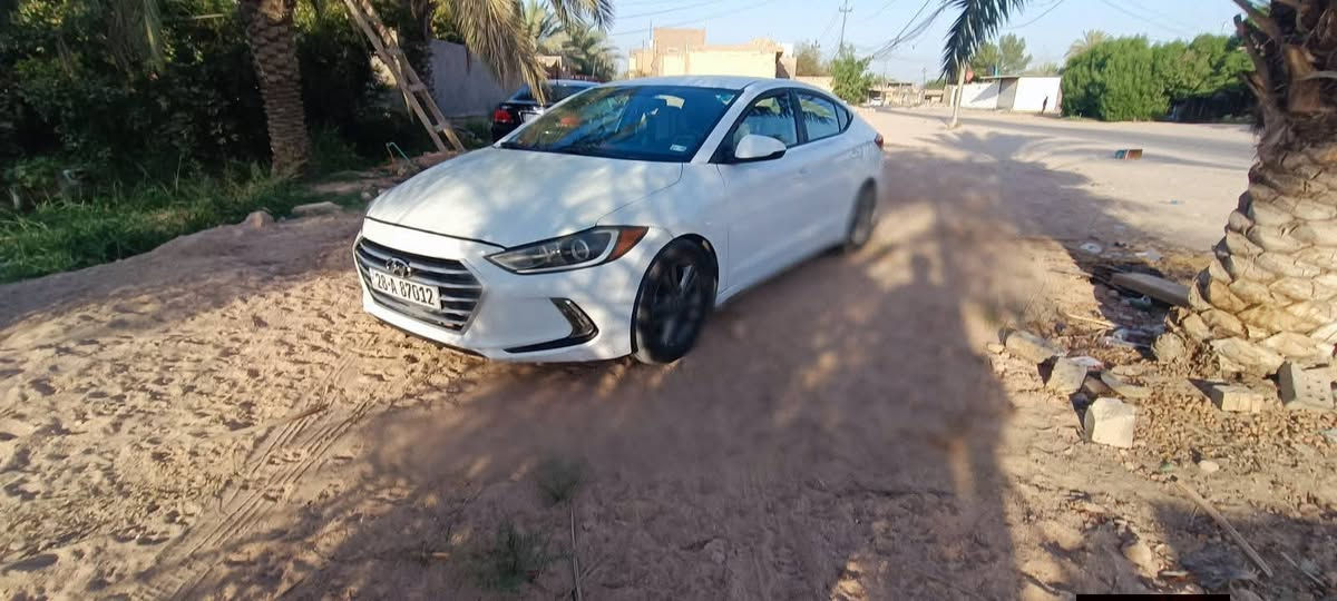 النترا 2018 وارد امريكي (بدون حادث)
داخلة مسروقات بنيد وجاملغات امامية 
دواخل بيجي اصل 
رقم نجف دولي باسمي السيارة 
تبريد كير محرك حدادية اي نواقص مابيها السيارة 
فول عدا الفتحة 
ماشية 100 ميل 
سنوية لسنة2030
السعر 136 
*********** متواجد خاص مكاني النجف الاشرف
