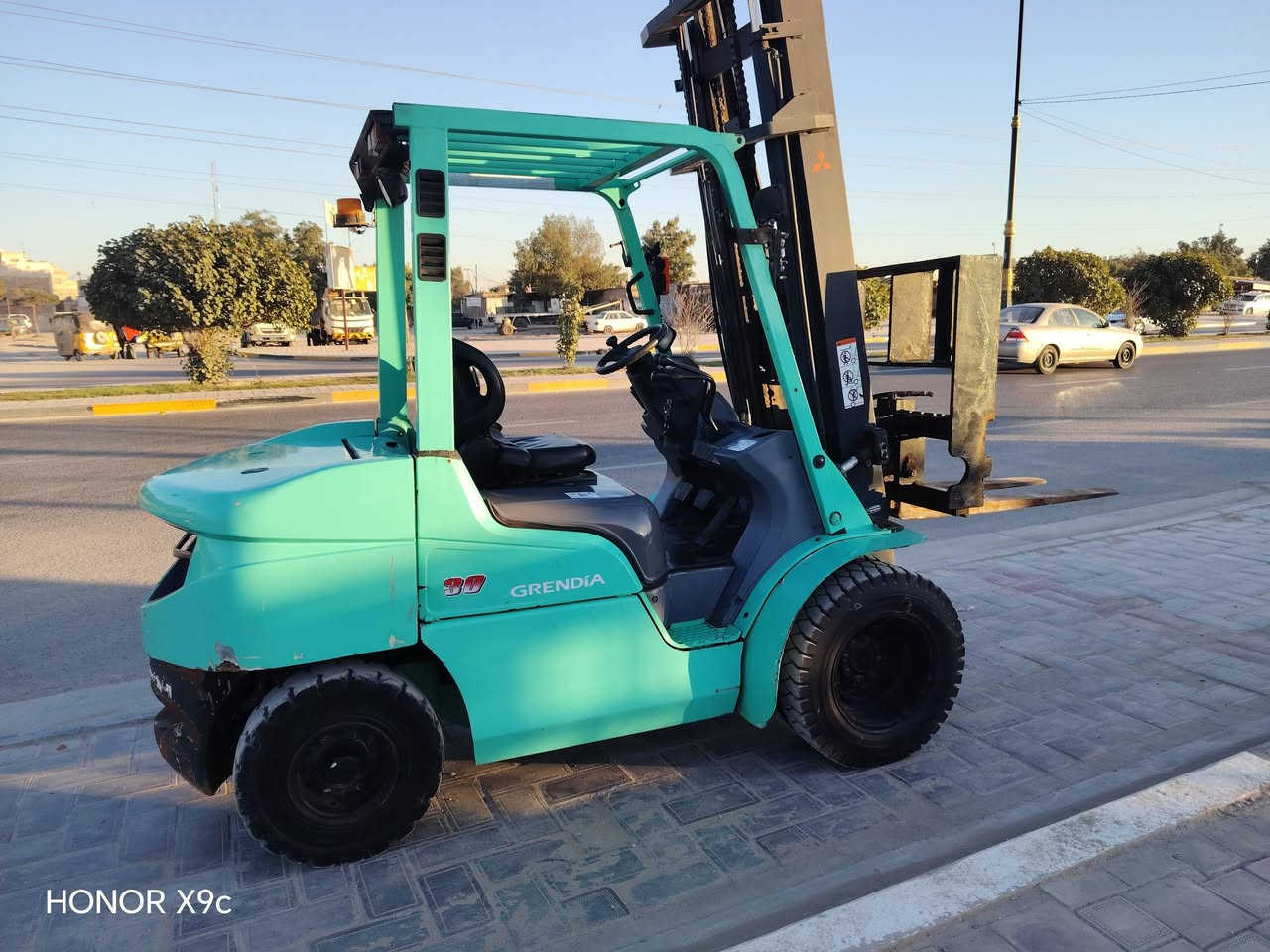 للبيع موديل2014 رقم اربيل 3حركات 3طن ورارد يابان
***********
***********
