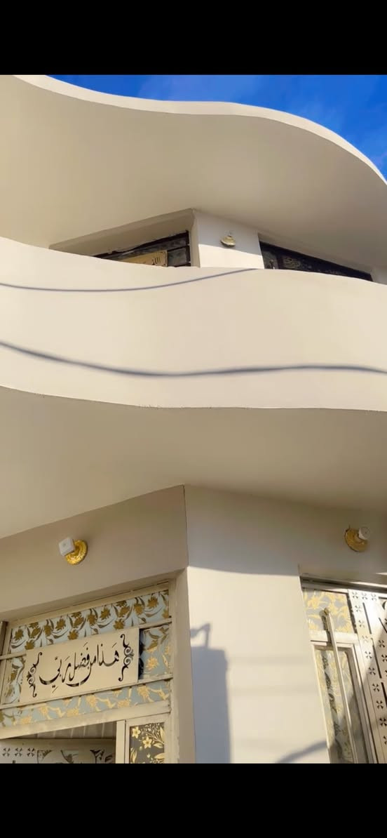 للايجار او البيع منطقة الرحمه قرب افران دبي للاستفسار الاتصال ع هذا الرقم***********
