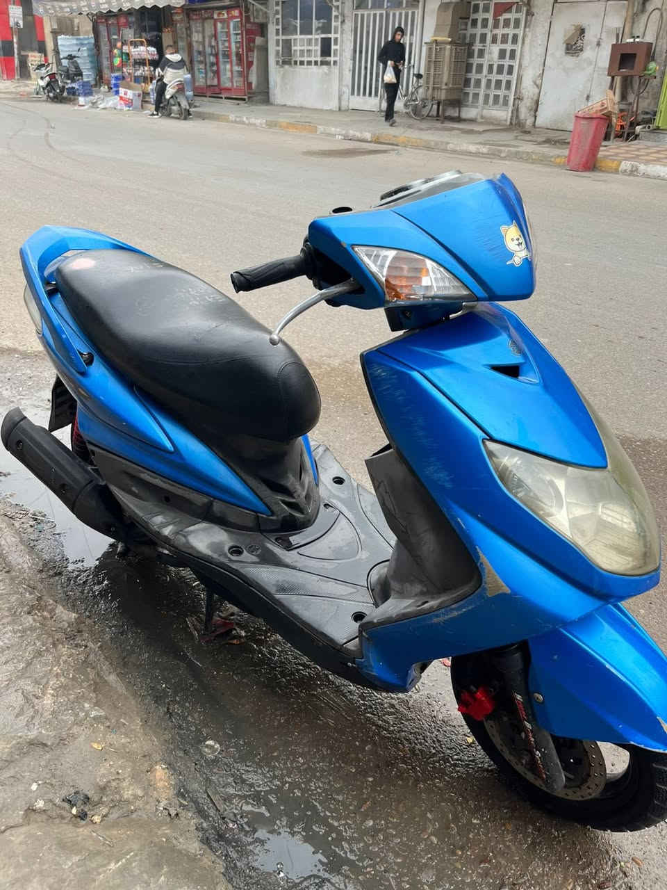 سلام عليكم دراجة سكنكس فحل رمبة مصلي شهر منزلها كلشي بيها ممبدل ولا برغي مكفوله ووراقها موجودة 
مكاني حريه الثالثه 
السعر 950 وبيها مجال فدشي بسيط
ممتواجد ع فيس وتساب فقط ***********
