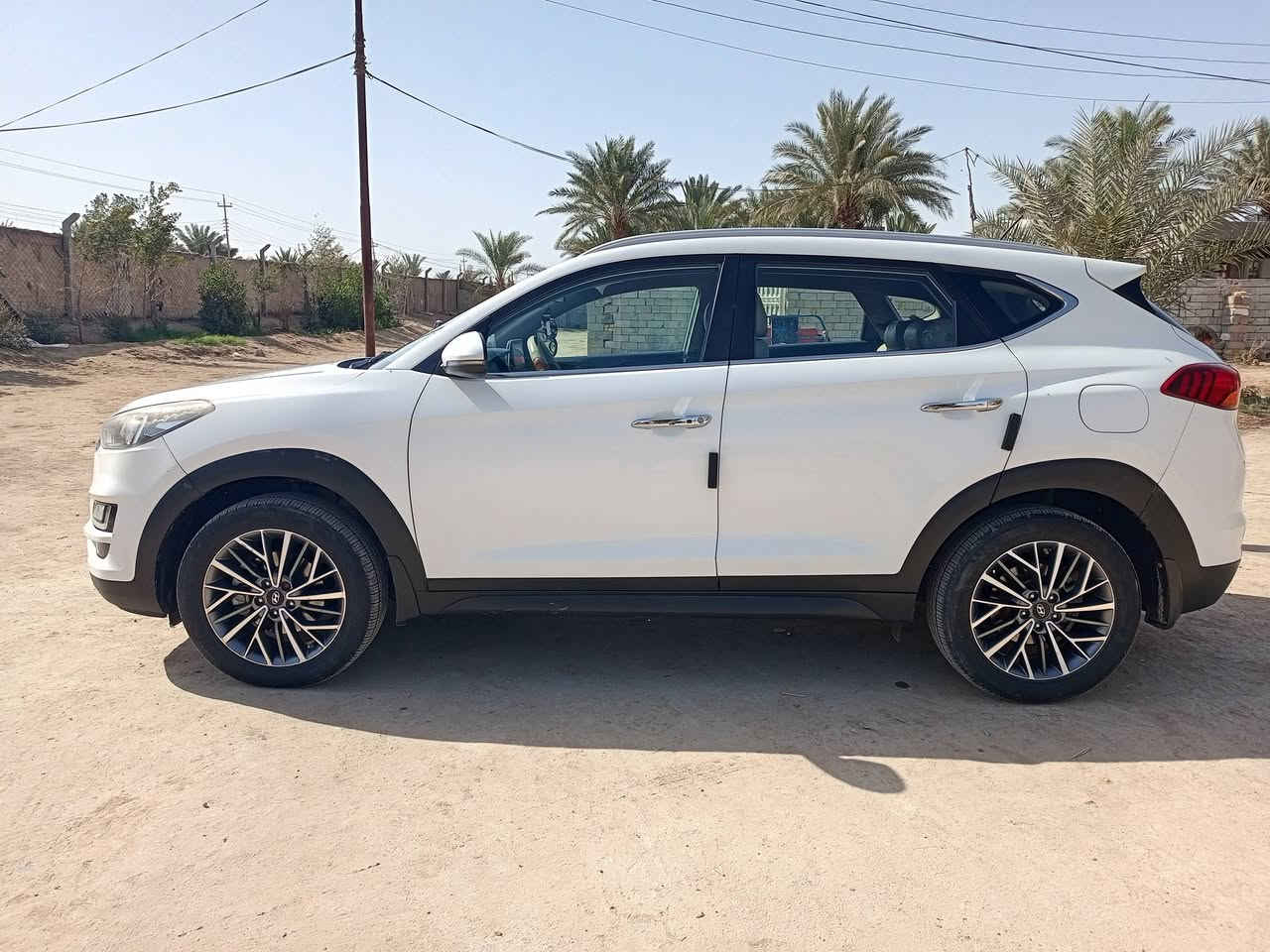 السلام عليكم سياره توسان 2020
السياره فول المواصفات بصمه. أشارة مري. كشنات كهربائي.
رقم انكليزي السياره مكفوله كفاله عامه. المكان الديوانيه  الشراي يتصل على الرقم.
***********...
