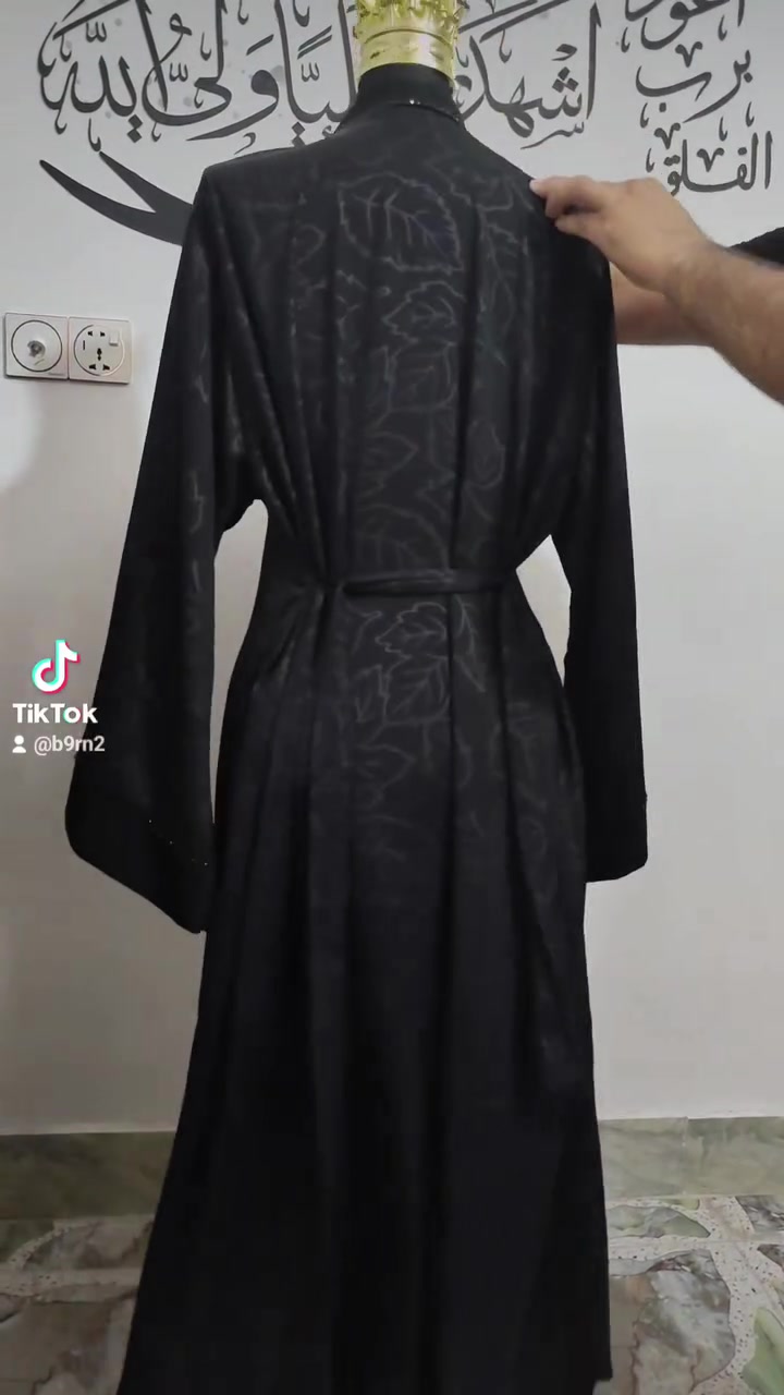 وصلت عبايات محرم قياس خاص
***********
