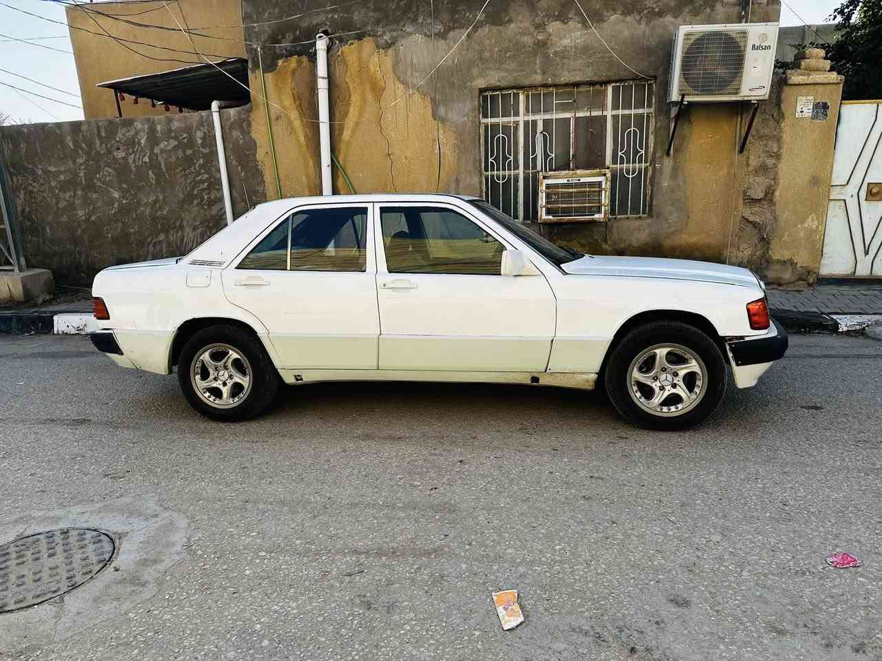 للبيع مارسيدس طيارين موديل 1992
رقم كربلاء الاماني 
مكينه وكير ونجي كفاله السياره جاهزه من مكينه كير حداديه تخم تاير السياره مابيها اي حادث السعر( 38 )بيع سريع جوه السوك 
مكاني كربلاء ‭0777 385 6277‬
