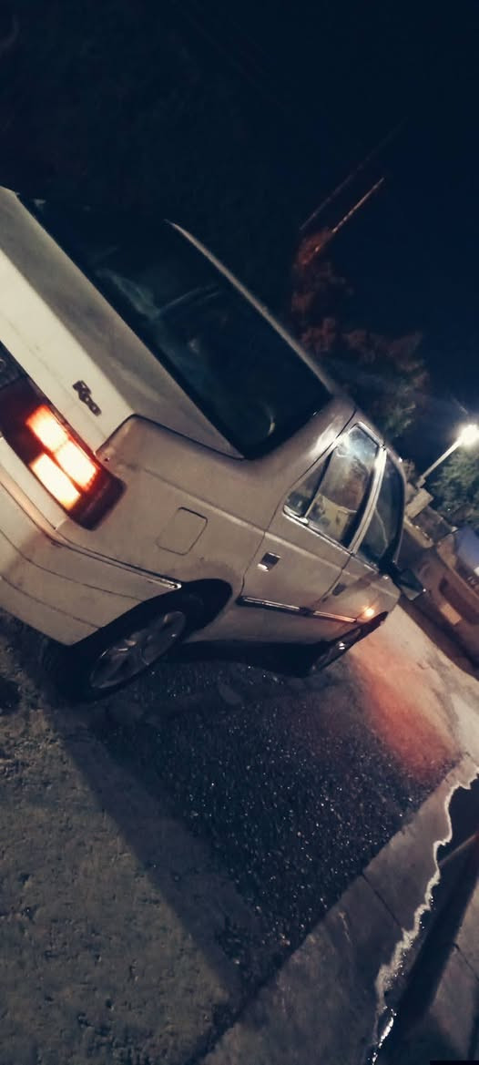 السلام عليكم ورحمه الله بيجو روى موديل 2009 رقم ميسان الماني ماكينه وكير اوتوماتيك ياباني صدر خلفي امامي جديد باور ستيرن شغال كهربائيات كلها شغاله سياره جاهزه تخم تاير ويلكب بيع او مراوس بصفره اتكفل سرقه وعشائر فقط مستمسكات صاحبها عندي سعر البيع 15 ورقه بيها مجال بسيط مكاني بغداد رقم الهاتف***********
