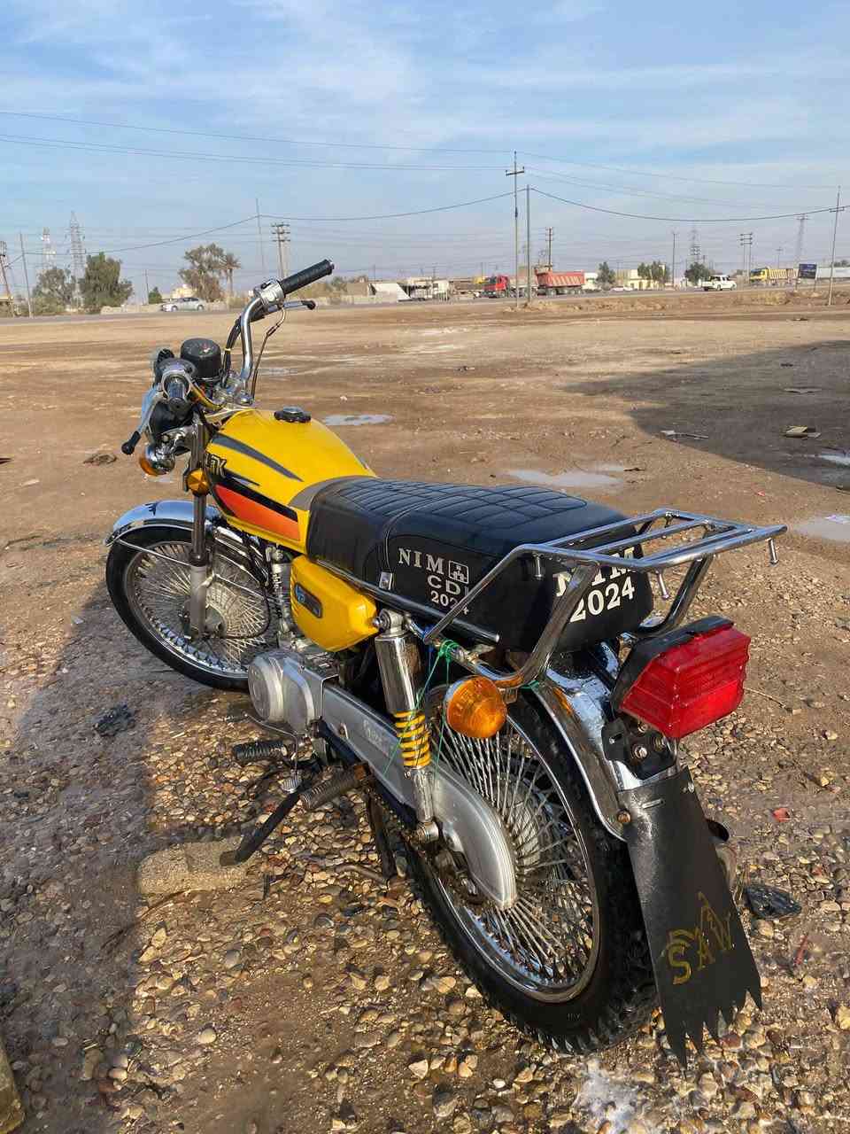 السلام عليكم دراجه للبيع اربعه كير نامه برو موديل 22 اوراق اوراق دراجه نضيفه وما عوزها شي عنوان الدراجه واسط دبوني السعر خاص رقم الهاتف. ***********ما متواجد خاص تصال لان بل شغل
