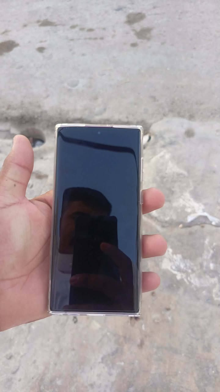 s22
الترا شرق اوسط دبل شريحه جهاز نضيف السعر 500وبي مجال ***********
