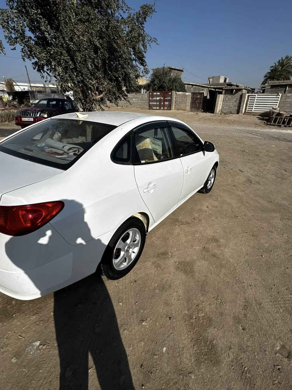 السلام عليكم النترا لبيع موديل 11سيارة بيه بارد الجاملغ الأمامي فقط رقم سليمانية سيارة تخم تاير محرك كير كفالة تبريد سيارة جاهزة من كلشي 
السعر 120بيه مجال بسيط 
العنوان بابل جبله 
هاتف ***********
***********
