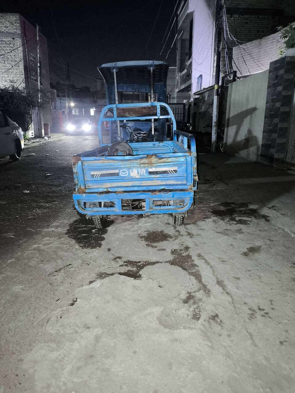 سلام عليكم ستوته عل شحن للبيع مستعجل على بيعته اسعر 400وبيه مجال حك الجيه العنوان بغداد شعب رقم ***********
