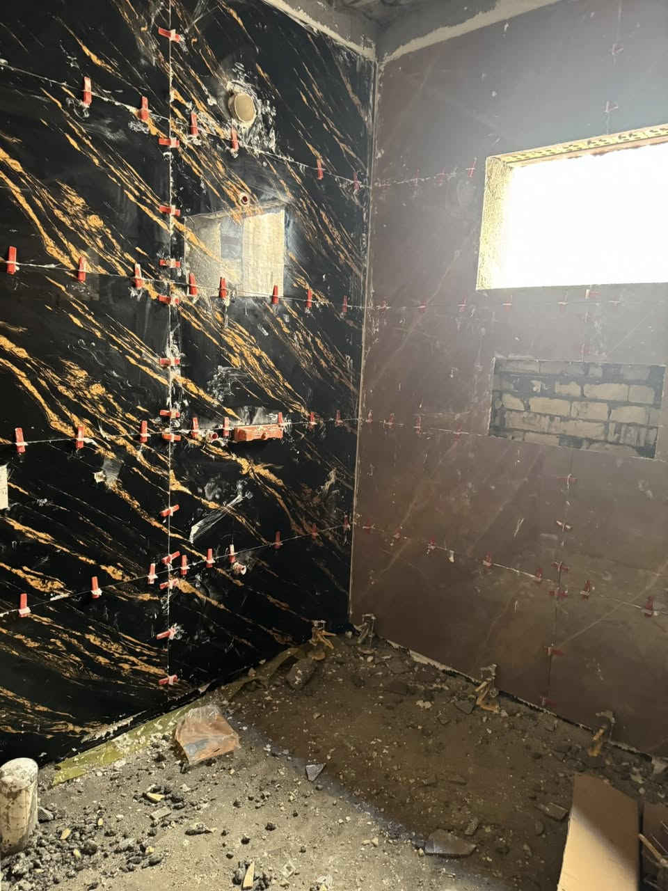 سلام عليكم خلفه سيراميك مرمر وكرانيت وبور سلين ولوح وبايات درج متفرغ حاليآ  فقط داخل كربلاء اتصل وخادم ***********
***********تحب تشوف الشغل  راسلني واتساب
