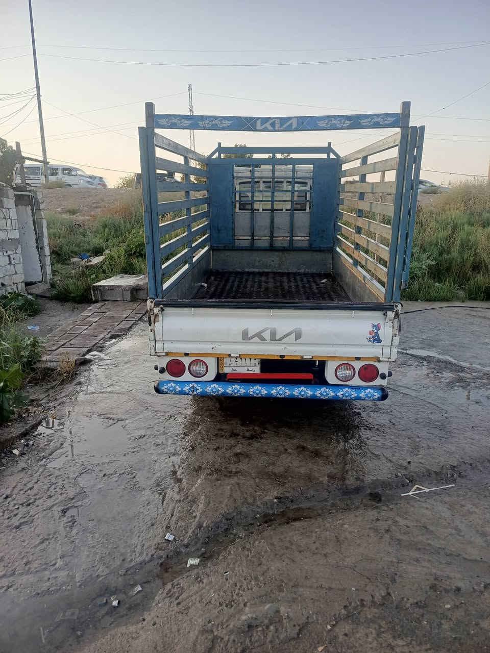 كيه فحل لبيع موديل 18 رقم واسط مكينه ستوني شاد طابوكه لوك سلف دينمو بم نوزلات باتري صدر أمامي تخم تاير شاصي قواطي رقم شاصي كله جديد ومنضومه لايت زنون سياره جاهزه ومكفول سعرها ب136  مكاني واسط ***********///***********
