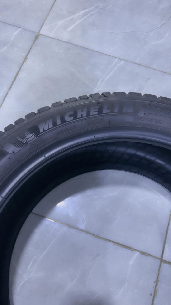 للبيع زوج اطارت فقط كانو تخم وبعت اثنين جتهم لسيارتي الجارجر بس الخلفيات رهمن الاماميات ميرهمن دزوهن الي من قطر مشلن اصلي حجم 20/40/285 سنه الانتاج 2025 شهر 11 للبيع فقط بـ300 الف مكاني بغداد ماعندي توصيل


**إذا كنت صاحب هذا الإعلان وتريد حذفه لأي سبب، رجاءا أرسل رسالة إلى الدعم الفني**