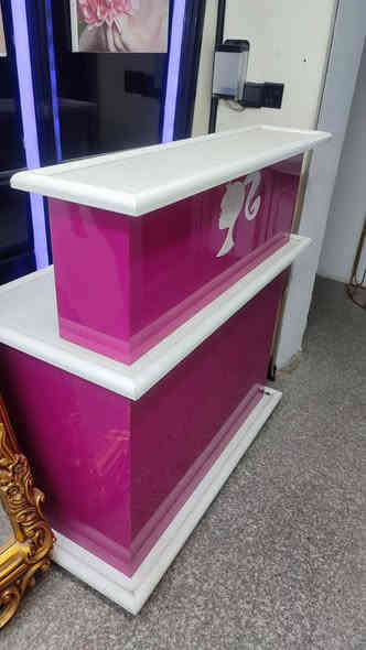 رفوف عدد 2 الرتفاع   276 
العرض    72
العمق      34
 وميز مكتبي عدد 1 سعرهن كلهن 160 الف   عنواني ابو غريب مقابيل معمل حليب بلادي منطقه المنسيه   *********** 
***********       👉  عال  واتساب
