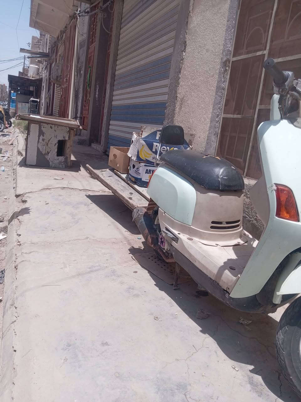 السلام عليكم للبيع دراجه ماكس بوليس
مفتوحه  ولفات 

دراجه كامله مكمله مانقصها شي كهربائيات من طول للطول 

مكاني ناصريه مركز 

***********
