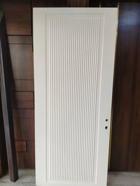 باب مستعمل نضيف جدا تركي ارتفاع 100/215 السعر ١١٠ الف مكان شارع فلسطين...