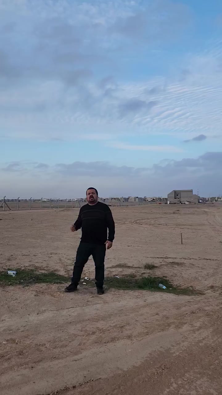 قطعه تجاريه للبيع زنجيل على ثلاث شوارع رائيسيه المساحه ٢٠٠ متر ركن وبيها فضله ١٠٠ يعني ٣٠٠ على شارع ٥٠ و ٣٠ و ١٥ للاستفسار ***********
