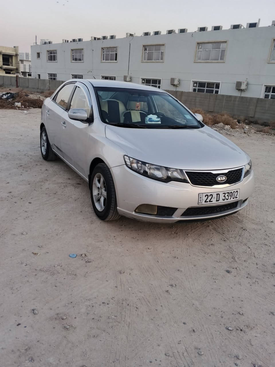 سلام عليكم سيراتو للبيع موديل 2011 خليجي مكفوله من ضربه 3 قطع صبق بدون دواخل لسعر 85 مكاني انبار فلوجه ايستفتار خابرني رقم ***********
