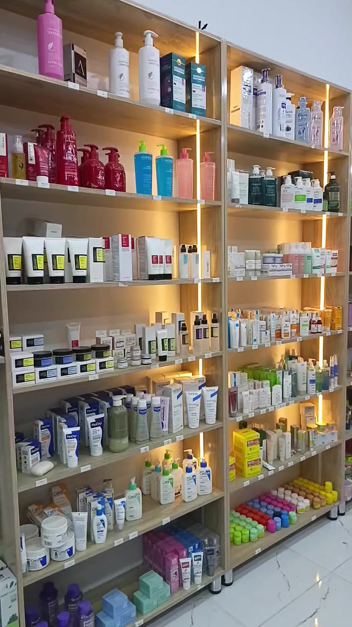 سڵاو هاوڕیان 48 ڕەفە بۆ فرۆشتن
بەرزی 253 سم
پانی 1 متر 
قوڵی 30 سم
بەینی قاتەکانی 32 سم
ناونیشان کلار 
***********
