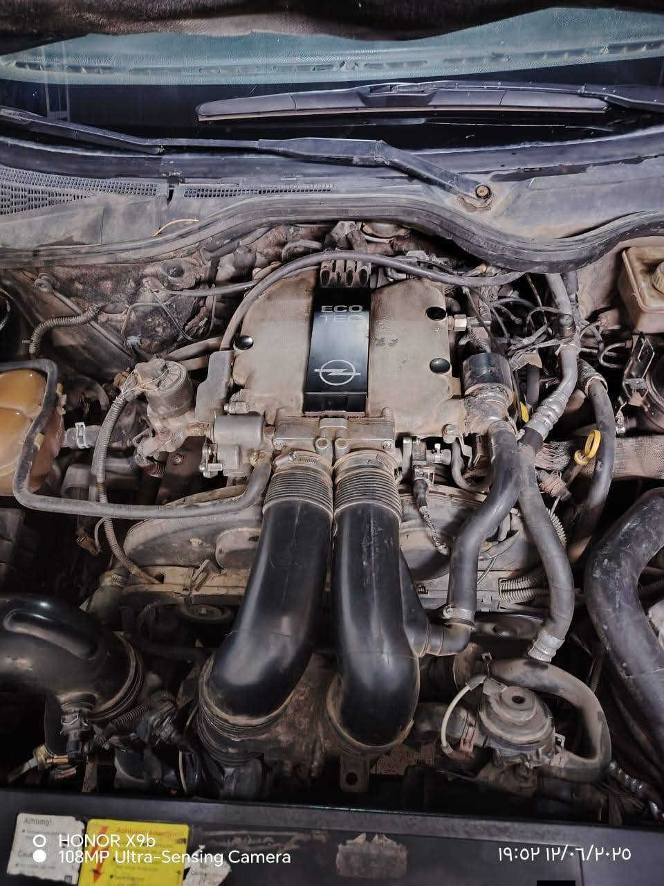 اوميكا بزون موديل 1996 سياره بلادي 6سلندر سنويه جديده 2029
كهربايات كلها شغاله دفتر بانزين بيها السياره مرايات كهرب السياره  قدام العين شرط لا ضربه ولا كصه ولا دعم فقط مصبوغه عام جماله شرط التحويل السعر 42 وبيها مجال لالطيبين 
***********
***********
