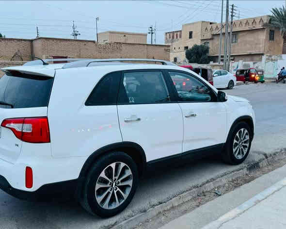 السلام عليكم 
سورنتو 2014 خليجي 6 سلندر مكفوله كفاله عامه 
فوول مواصفات بانوراما ماشيه 140 الف حقيقي
محرك وكير على وضع الشركه 
السعر 198 وبيها مجال قليل 
مكاني ذي قار قضاء الرفاعي 
***********
***********
