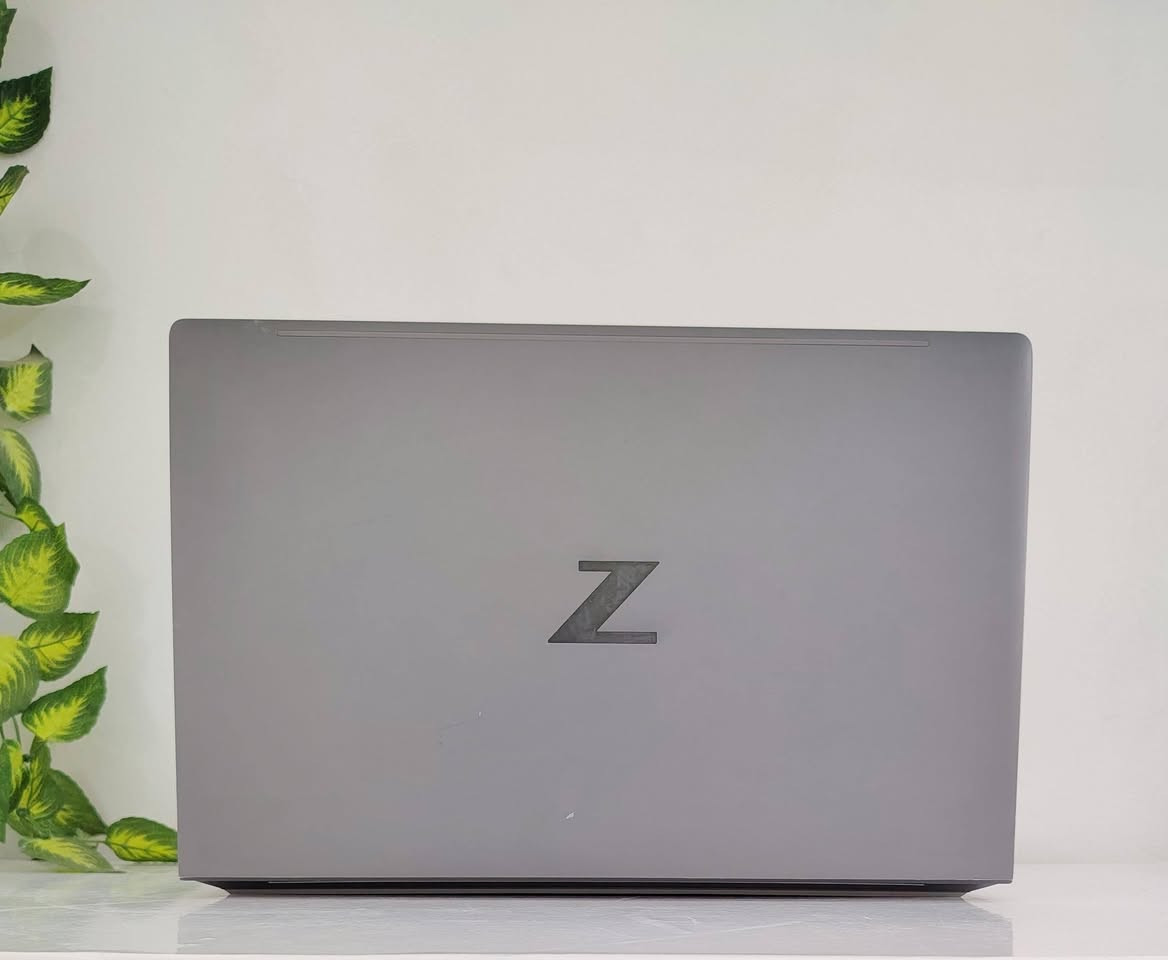 HP ZBook Power G7 Mobile Workstation

I7 10th H فئة

16GB DDR4 RAMقابل للتطوير 
512 SSD  HARD قابل للتطوير 

Intel (R) UHD Graphics 8GB كرت شاشه داخلي 

كرت شاشه خارجي NVIDIA Quadro T1000 with Max-Q Design 4GB

FHD 1920*1080
نظافة جدا عالية 
عنوان: بغداد الأمين الثانيه 
السعر 760 الف ( توصيل متوفر) 
واتساب ***********
