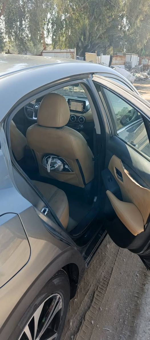 السلام عليكم سنترا sv 2020  حادث جاملغ وبنيد  بدون شواصي + طخه جاملغ خلفي جهه سايق  
ماشيه ٧٣ 
رقم قادسيه معوقين سنه وتنفك 
عليها ادامه كامله 
مكان السياره ديوانيه المركز 
١١٨$ قابل للتفاوض 
‏‪***********‬‏ حلة, بابل
