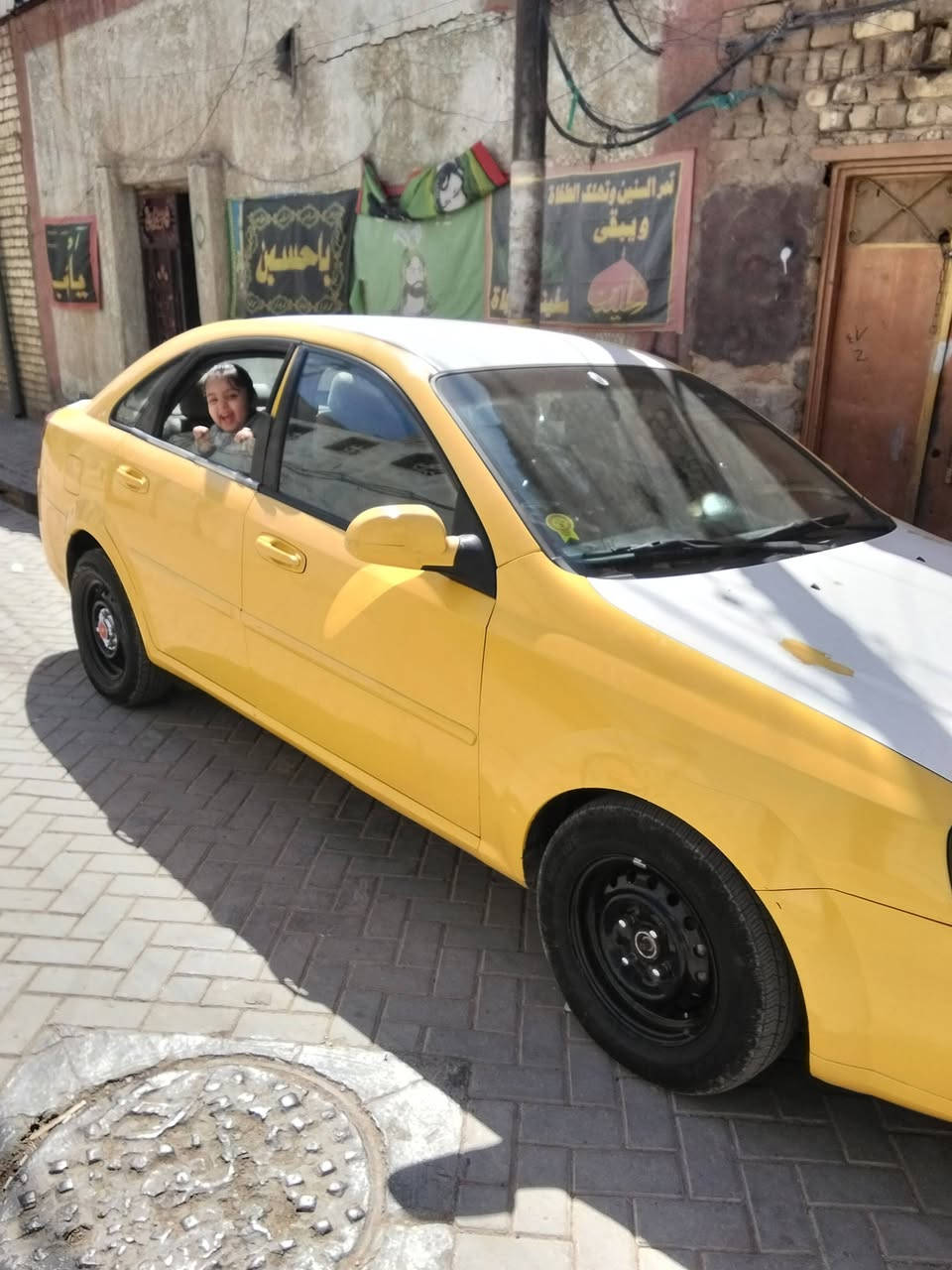 اوبترا موديل 2011
للبيع 
العنوان بغداد مدينة الصدر
السعر 62 وبيها مجال
رقم الهاتف ***********
