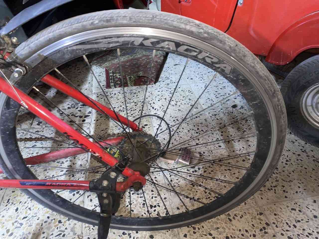 بيسكل البيع c700 حجم sالويل 28 شركه عالميه وراقي حته الوياله مختومه السعر المطلوب 150الف مكاني بغداد  البيسكل مابيه أي عيب نضافته 90%


**إذا كنت صاحب هذا الإعلان وتريد حذفه لأي سبب، رجاءا أرسل رسالة إلى الدعم الفني**