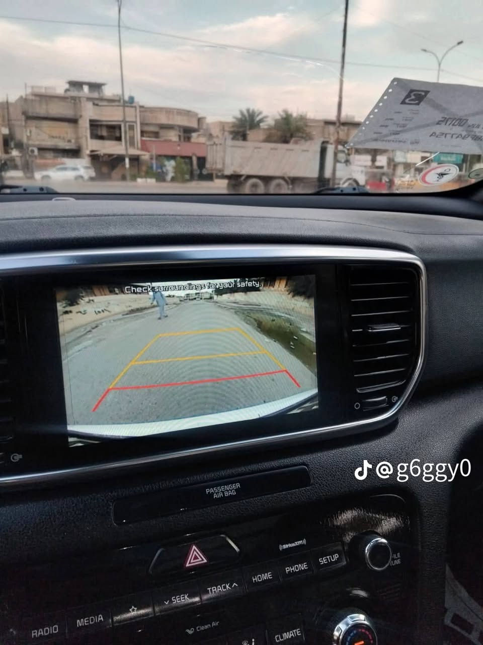 اسلام عليكم سياره سبورتج 2020 مكفوله من كلشي نضيفه 
مايشه 65 الف 

كشنات جلد 

تبريد ثلج ما شاءالله

رايده ب140 وبيه مجال (مستعجل علا بيعته)
تواصل ***********
مكان بغداد
