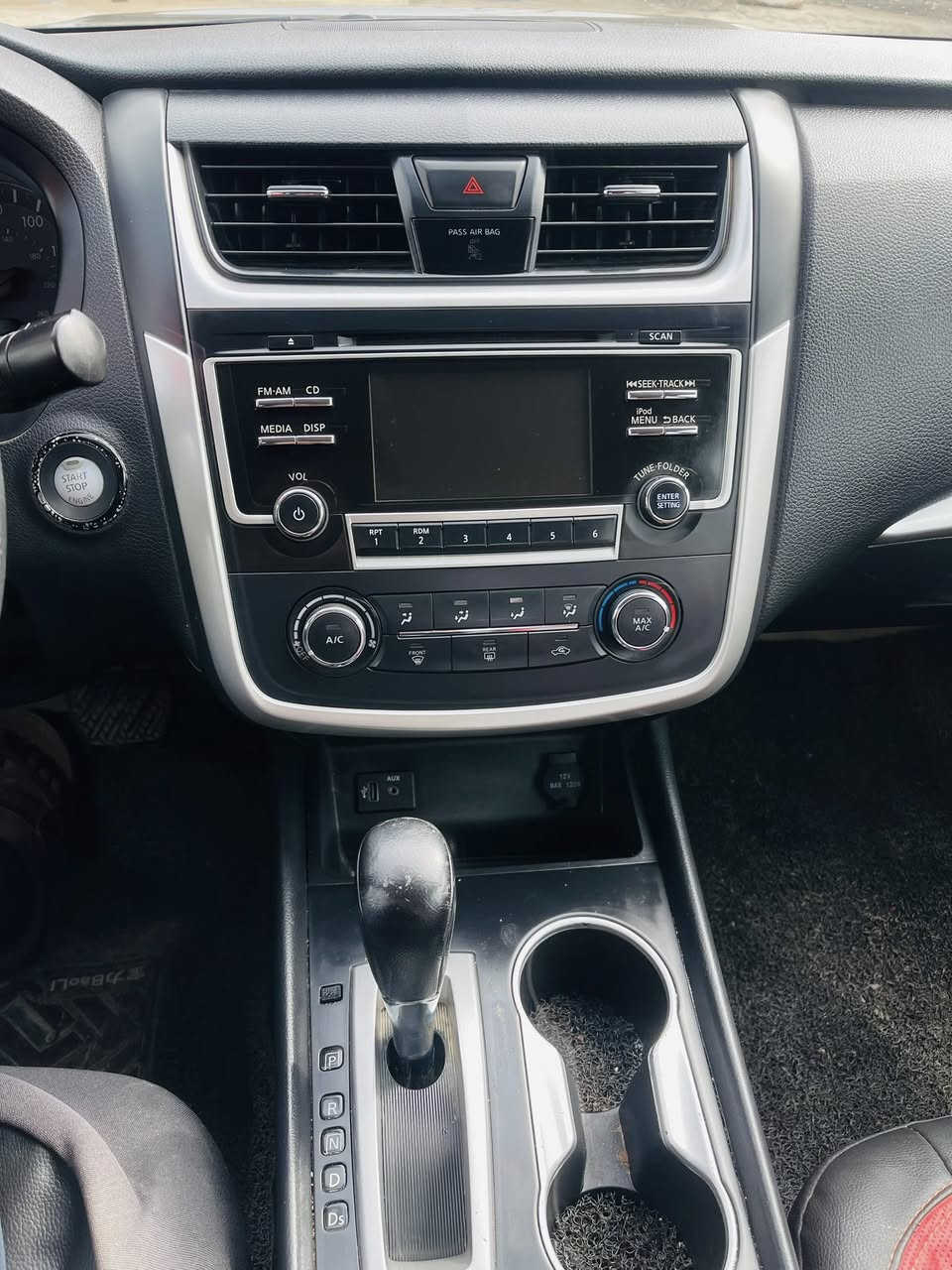 🚗 للبيع: نيسان التيما SR 2017
📍 مكان السيارة: موصل/ ناحية الشورة 

📞 للتواصل: ***********
💰 السعر: 122 ورقة – قابل للتفاوض
📊 المسافة المقطوعة: 98 ميل
🛠️ المحرك: 4 سلندر – 2500
⚙️ المواصفات: فئة SR

• شفتات بالستيرن
• بصمة تشغيل
• بصمة صندوق
• مقعد السائق كهربائي
• ويل 19 انش بلادي
• حساس خلفي
• رقم سليمانية ( مميز)

⚠️ أضرار السيارة:

• وارد أمريكي
• تبديل البنيد فقط+ ملاحظات بسيطة 
• باقي أجزاء السيارة مكفولة
• كفالة اللغد والشواصي والكير والمحرك من الأضرار
