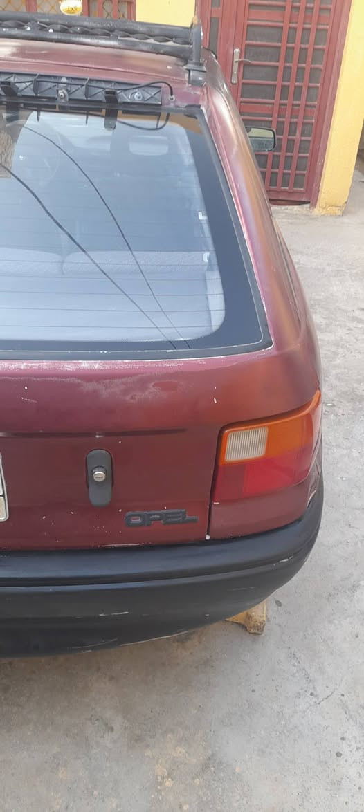 استرا تك باب موديل ٩٢ محرك ١٦٠٠ رقم بغداد تحويل مباشر سياره جاهزه محرك وكير وصدر وكهربائيات داخله بلادي شركه مكانه كوت رقمي *********** السعر ٢٧
