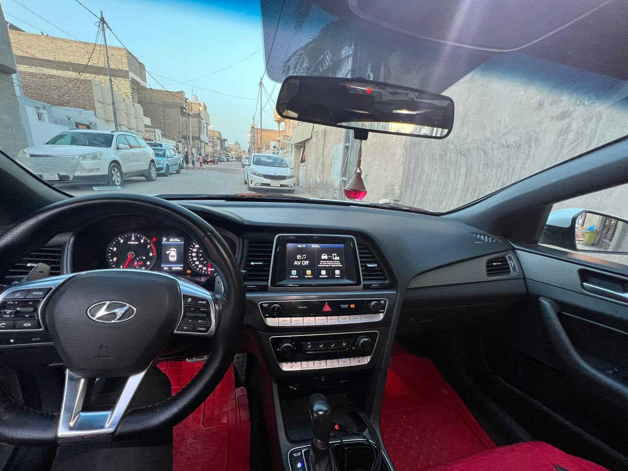 سوناتا فول مواصفات سبورت 2018 ضرر بسيط جاملغ خلفي وباب السعر 128 قفل للتواصل ***********
