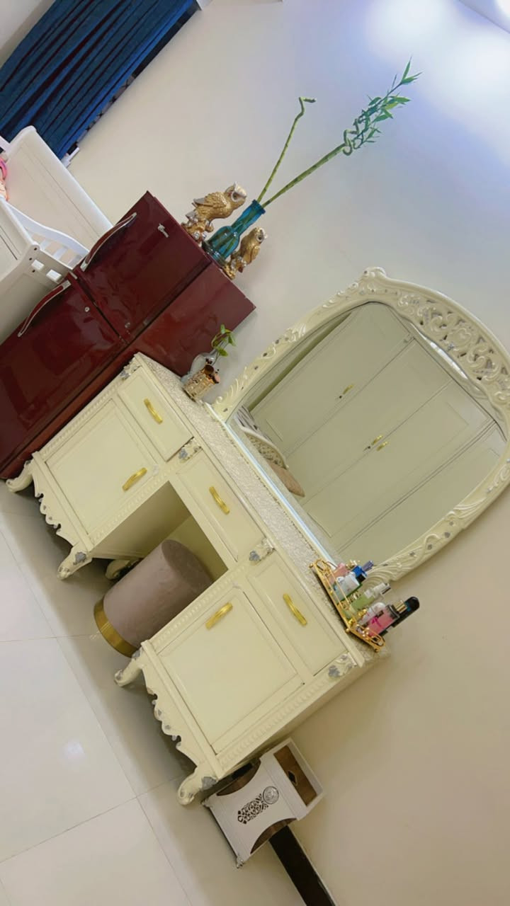 غرفة للبيع تصميم تركي والخشب عراقي


**إذا كنت صاحب هذا الإعلان وتريد حذفه لأي سبب، رجاءا أرسل رسالة إلى الدعم الفني**