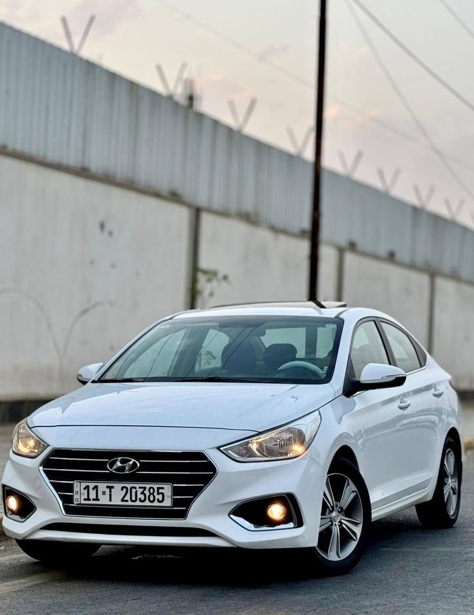 السلام عليكم 
اكسنت خليجيه 2020 رقم بغداد الجديد
ماشيه 64 الف Km 
السياره مكفوله من الضربه والصبغ والتبديل 
كير ومكينه كفاله لا فتح ولا تبديل 
فتحة سقف
تحكم جهتين 
شاشه كار بلي 
كامرا خلفيه
5 ويل كب
اشاير بالمري 
محرك 1600 دوش المرغوب 
داخل بيجي 
السياره جاهزه كير ومحرك وحداديه وتبريد
جديده وشرط الفحص
السعر 128 وبيه شي بسيط 
عنواني بغداد
متواجد واتساب 
***********
