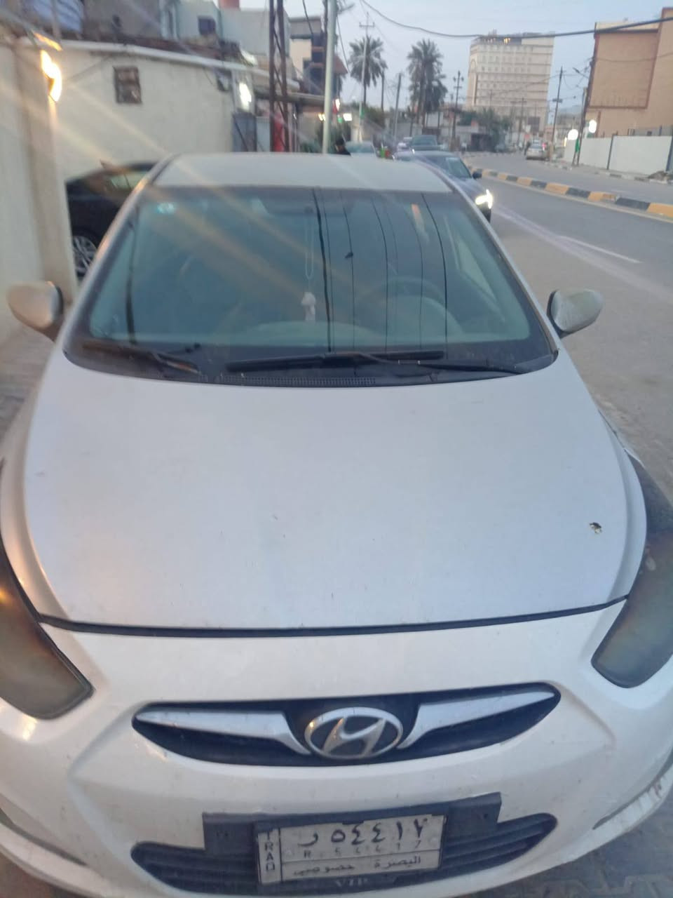 السلام عليكم مكلف بالنشر سيارة كسنت 2011 السنوية 28 رقم دولي بس تروح تستلم بصره بيها ضربه خلفيه مامسويها الراعي الشرعي في ابو الخصيب العنوان البصرة البراضعية السعر 65 _____ ‏‪0770 220 8390
