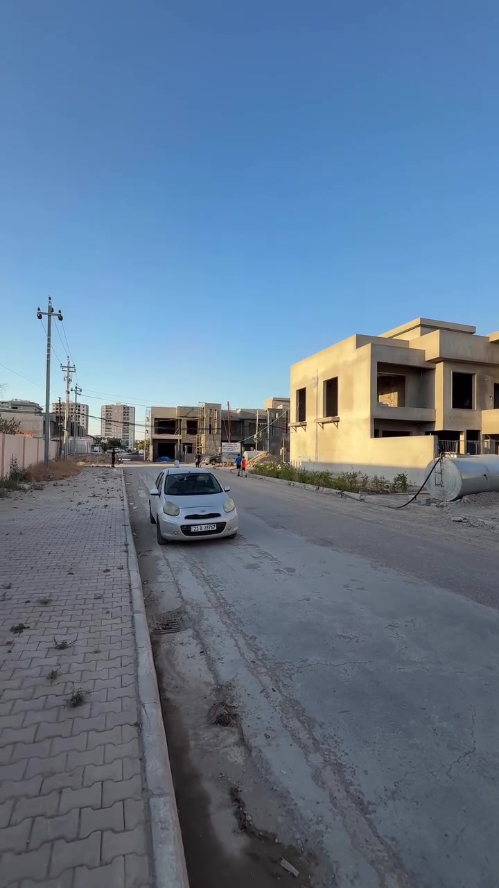 اعلان (335)
🏡 هيكل للبيع طابقين في أرقى مجمعات كركوك 🏡
✨ فرصة مميزة للسكن أو الاستثمار في موقع راقٍ وحيوي وسط مدينة كركوك.
📍 الموقع: ساحة الاحتفالات – مجمع مودرن سيتي الثالث، خلف عقبة بن نافع.
📐 المساحة: 150م² 📏 الواجهة: 10م
🔹 تفاصيل الهيكل:
▪️ الطابق الأول: كراج سيارة استقبال مطبخ مجمع صحيات غرفة نوم
▪️ الطابق الثاني: غرفتا نوم مجمع صحيات
-------------------------
لمعرفة السعر علق ب (تم)او مراسلة الخاص او اتصال على الأرقام  📲👇متوفر واتساب 
***********
***********
***********
قناتنا على تيلكرام👇
https://t.me/Azalreal0
نستقبل جميع العروض السكنية والتجارية في كافة مناطق كركوك 🏡🏢✨
#AZAL_EMLAK

#ابني_بيتك_عقارات_كركوك_تطوير_عقاري
 #عقارات #عروض #عقار #عقاراتي #عقاراتللبيع #عقارات  #كركوك #عروض #شارع #عقاركركوك #عراقيين #مجمع #تسعين #غرفة #بغداد #بغدادالعراق #عراقيين #عروضات #عروض #كركوك #ايجار #ايجارات #بيوت #شقق #فلل  #دار #دارللبيع
