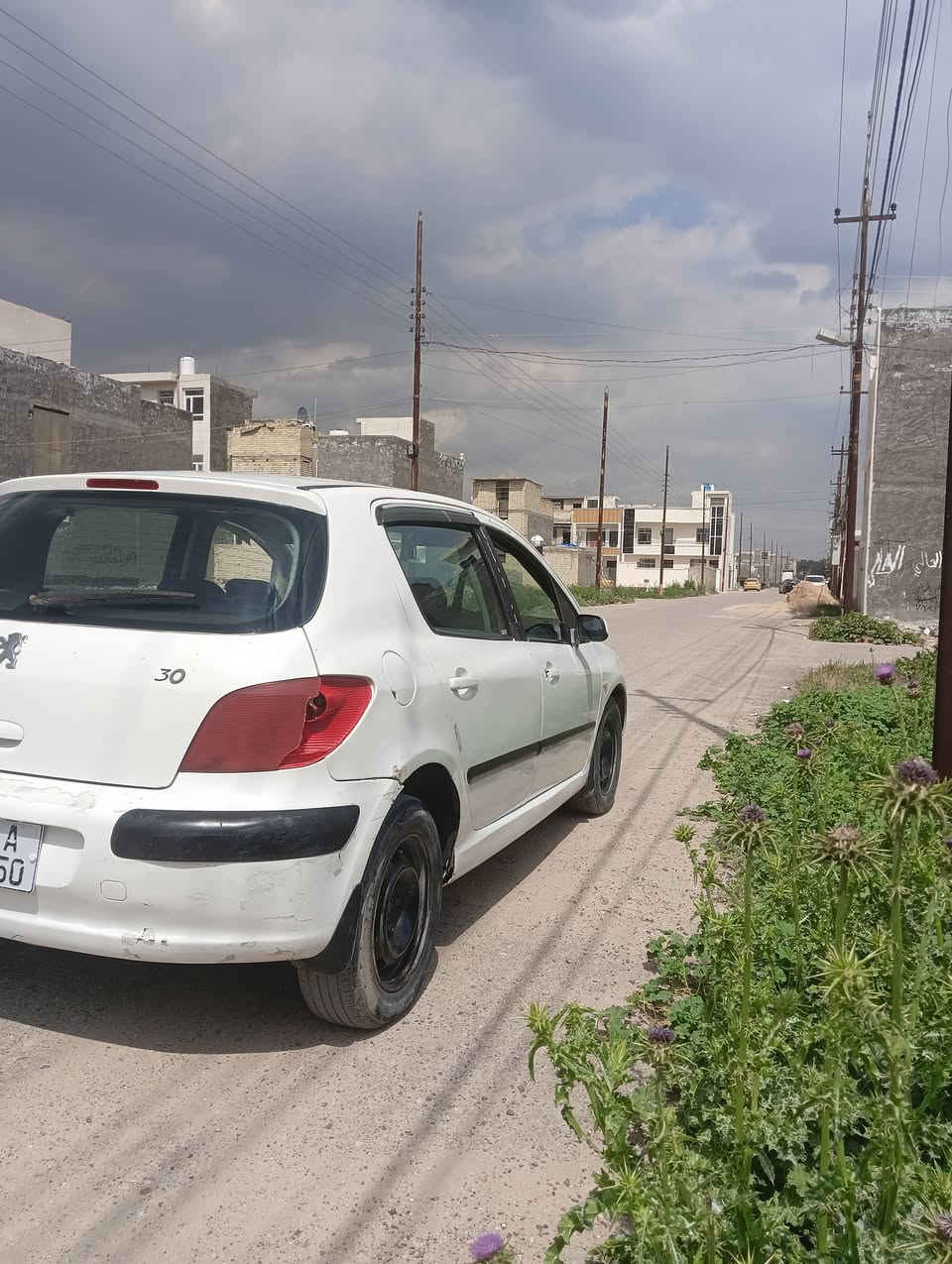 سلام عليكم بيجو فرنسي307.   2005سياره خير من الله نواقصه بصيطه تبريد شغال فول التدفئة ملغي السياره مكانه بغداد الدوره بأسمي كربلاء مشروع وطني وين تريد احولك تحويل ثاني يوم وها اتقره السنوية7/2/2031 ال43وبي مجال للشراي ***********واتساب
