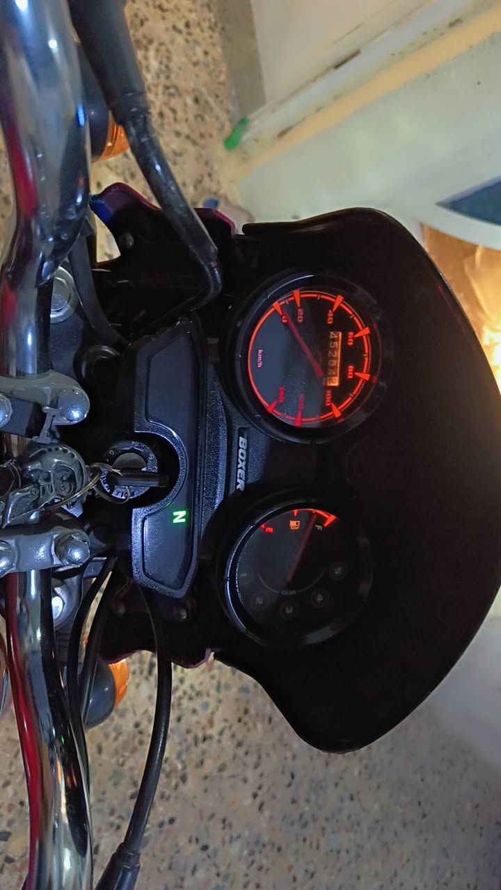 بوكسر كلاسك كفاله دراجه
تراي ززييرررووو
 موديل 21 محسوبه
 اوراق اصليه شرط ترقيم اي نقص مابيها دراجه 5 نمر شلعه و معدل لايت زنون 4 اشاير بريك امامي خلفي قفل ستيرن تاير خلفي جديد امامي جديد دراجه تجي تكلبه ما تكدر طلع بيها عيب واحد وذا معجبتك كروتك عليه / رقم الموبايل ***********
عنوانه بغداد مدينه صدر 
سعرها 1250 راح تكلي هواي تعال شوفه وكلبه وتكول والله حقه دراجه مال جناي مشايفه دلفري ابد اخت الزيرو أكرر
