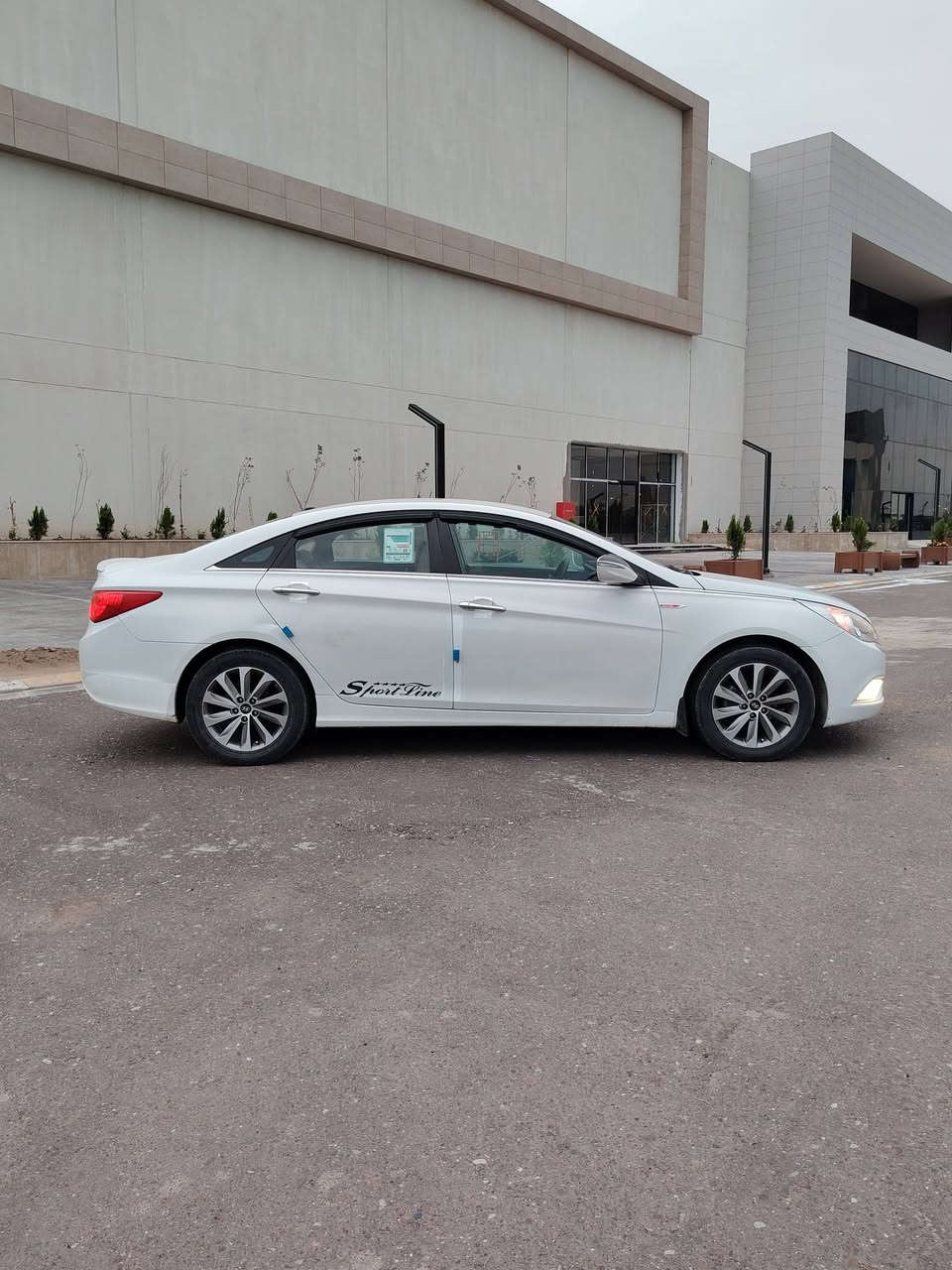 السلام عليكم للبيع بسعر مناسب 117 سوناته 2014 خليجي فول عده الفتحه لون ابيض ثلجي الضرر بيه قطعتين ونص بدون اي داخل السياره حيل حلوه وجاهزه مكينه 2400 شرط مامفتوحه صدر تخم تايرات جدد تحويل او وكاله حاضر اني العنوان تكريت
***********
