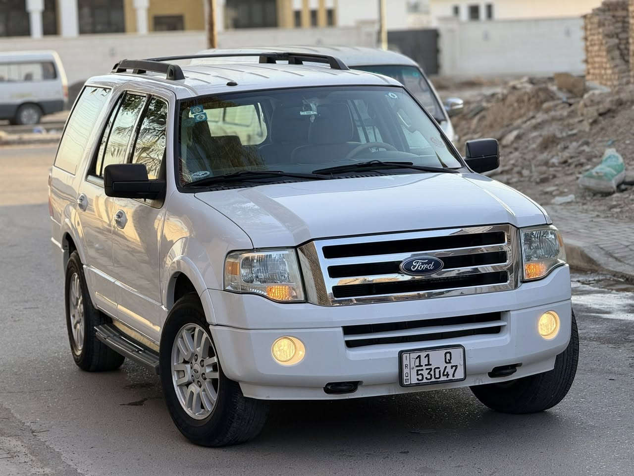 اكسبديشن 2011 خليجيه 
ماشيه128 الف 
مكفوله من جميع النواحي 
كير ومحرك مكفولات 
تبريد ثلج ❄️ 
7راكب تبريد مركزي 
تخم تاير ياباني صدره بلشركه مبدل جديد 
السياره جاهزه السعر 155 ورقه مكاني بغداد 
***********
