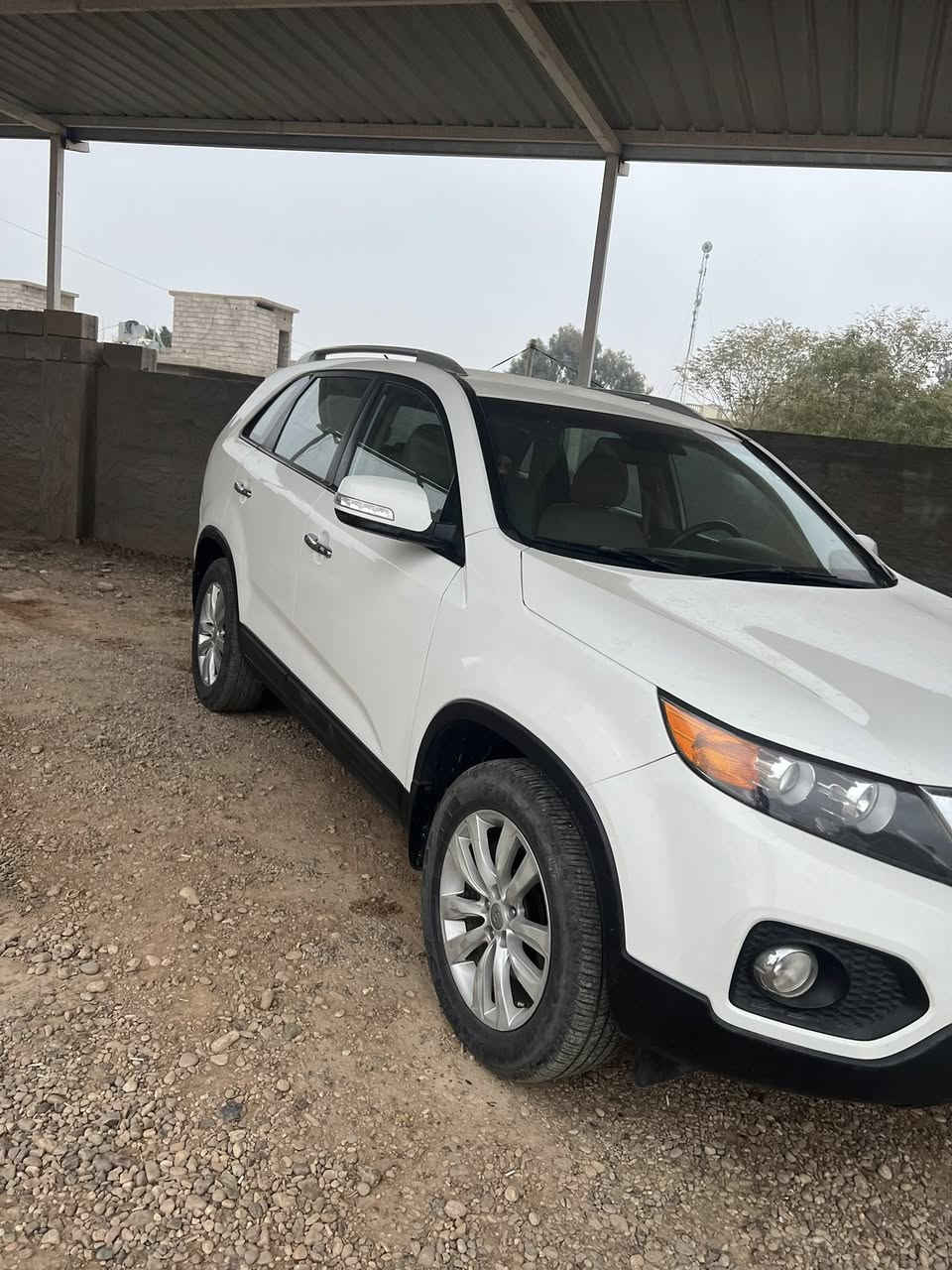 السلام وعليكم سيرنتو للبيع خليجي موديل 2013 محرك أربعه مكفوله كفاله عامه من كلشي  رقم أربيل دولي تحويل ثاني يوم 
السعر 160 وبيه مجال قليل  *********** مكان السياره صلاح الدين الضلوعيه
