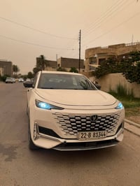 Uni k 2023 بيها مكانات صبغ بدون حادث  السعر 165 للاستفسار 07800088181