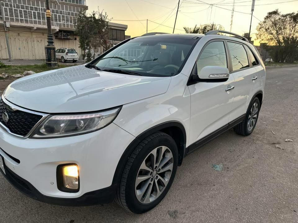 السلام عليكم…
للبيع كيا سورنتو موديل 2015 رقم بغداد مشروع وطني تحويل مباشر ثاني يوم خليجي لون ابيض ماشية 170 الف حقيقي كفالة عامة گير ومحرك كفالة عامة من الصبغ 

مكان السيارة صلاح الدين قضاء بلد. 

محرك 6 سلندر 3500

بصمة تشغيل وبصمة ابواب

علامة ترحيب خارجيه عند الاقتراب منها

علامة ترحيب داخلي

كلمة سورنتو بالدوسات ليزريه

شاشه وكاميرا

قماره بانوراما 

حساس خلفي 

نظام ايكو تقليل صرف البنزين

بگ لايت LED

7 راكب 

3 قطع تبريد

مري شفط كهرباء

اشاير بالمري

ويل كروم 19 

كشن السايق كهرباء 

كشنات جلد

يدات نيكل اصل

فول تحكم ستيرن 4 جهات

داخل السياره لونين بيجي واسود

مخرج USB

مخرج AUX

‏ Bluetooth
السعر 188$ وبيها مجال قليل 

للأستفسار الأتصال على الرقم ***********
