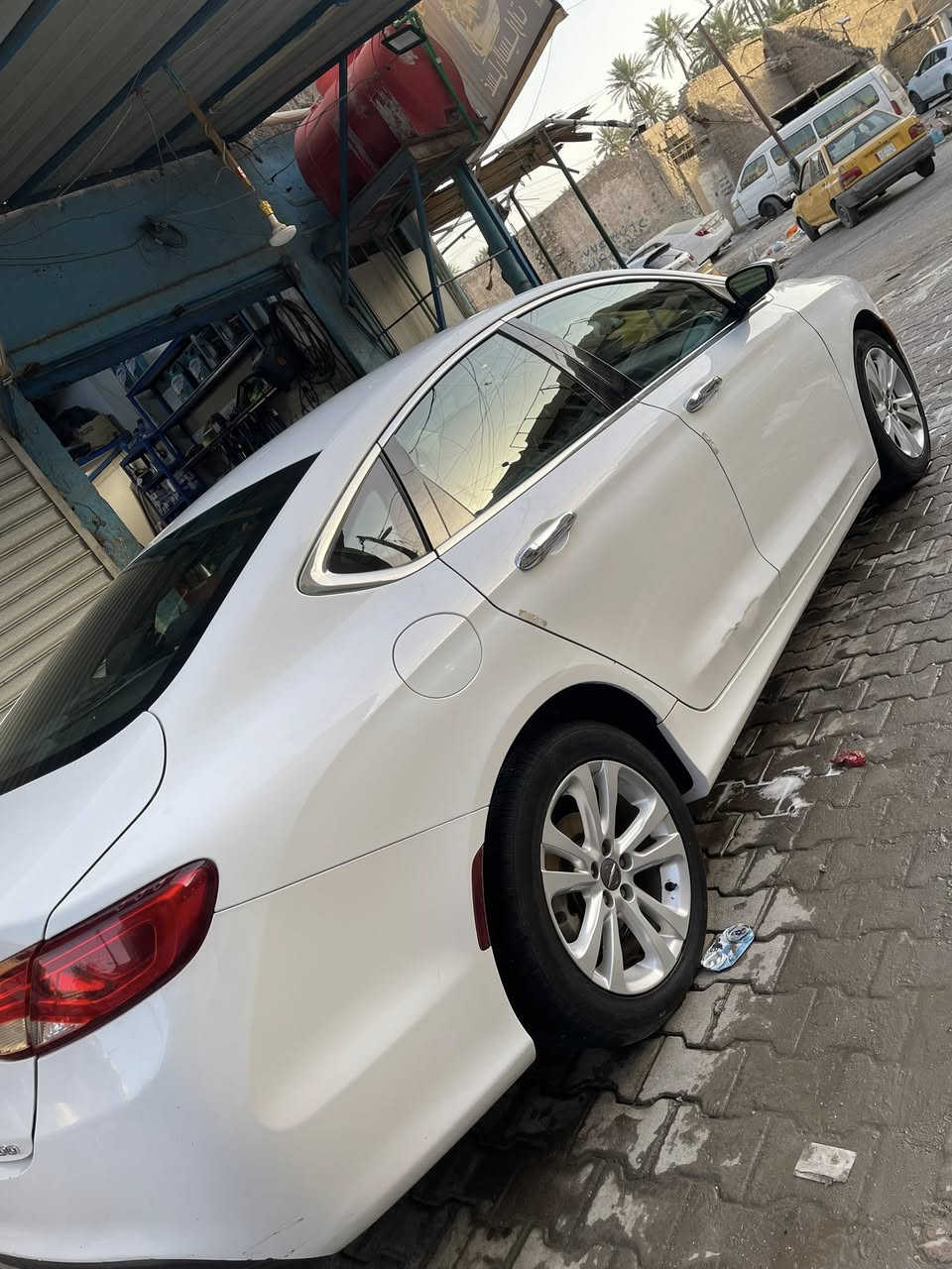 سلام عليكم
كرايسلر C200 وارد امريكي
4 سلندر رقم نجف صور الحادث موجودة بالمنشور
مواصفاتها معروفة معوقين بعد ٧ اشهر تصير حرة
السيارة كير محرك كفالة ومناقصها اي شي مال جناي
السعر 95$ وبيها مجال مكاني بغداد 
للأستفسار ***********
