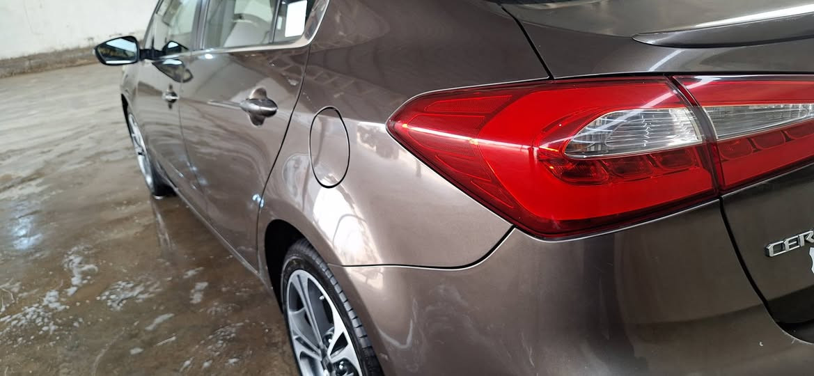 يالله
السلام عليكم 
سيراتو مديل 2015
 خليجي مكفوله من ضربه وصبغ وتبديل فول السياره رقم اربيل الجديد لل 2031
مكلف بل نشر رقم صاحب السياره
لاستفسار ***********
