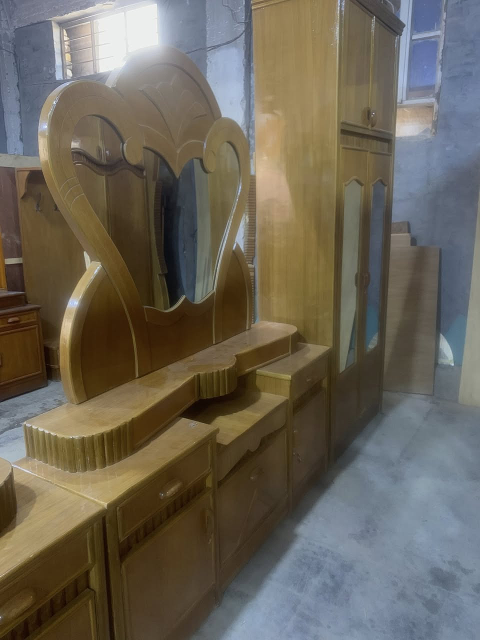 غرفه ست ابواب مستعمله الوجه 5ملم الداخل صاج الضهر جرجوبه 
السعر 950الف
العنوان حله شارع ابو القاسم مجاور جامع ابو القاسم
الرقم ***********
