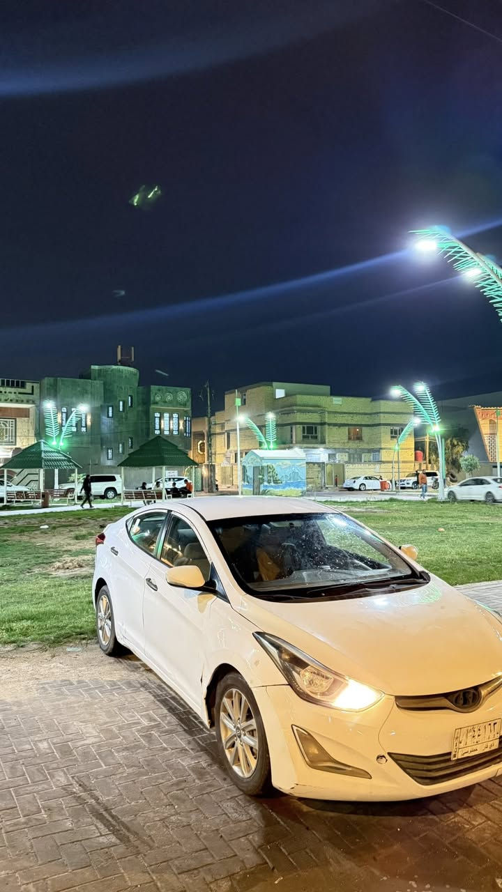 السلام عليكم الانترا موديل 2015 للبيع للسياره كماا موضحه بل صور السياره بيها ضربه جاملغ الخلفي  مكانهاا بصره حي المهندسين  ملاحضه حدك شهر احولك وره شهر ماحول واخليلك كفيل سعرها السياره 95وبيها مجال بسيط  *********** لسياره يرادلها ترتيب.
