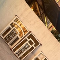 شبابيك عدد ٢ ارتفاع ١٤٥ عرض٨٠ الثاني ارتفاع ١٣٥ عرض متر السعر ٧٥ ثنينه...